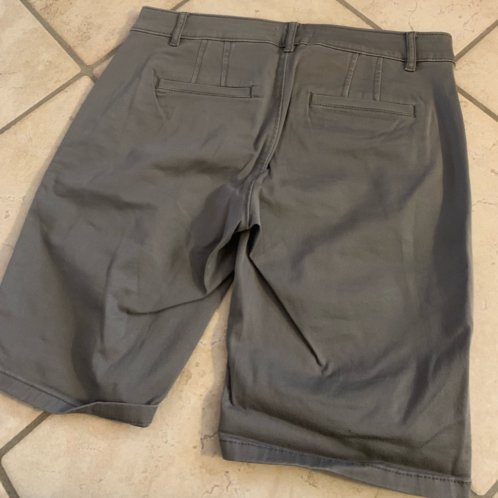 NWOT! Loft Grey Shorts - Picture 3 of 3
